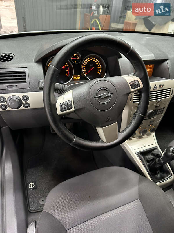 Універсал Opel Astra 2008 в Києві