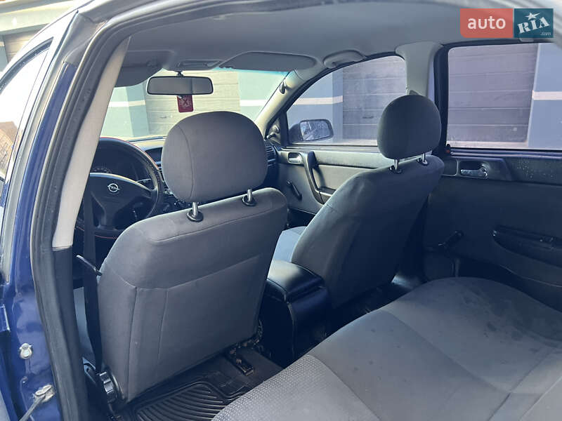 Седан Opel Astra 2007 в Изяславе