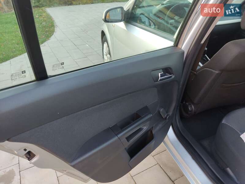 Універсал Opel Astra 2009 в Луцьку фото 35 Універсал Opel Astra 2009 в Луцьку