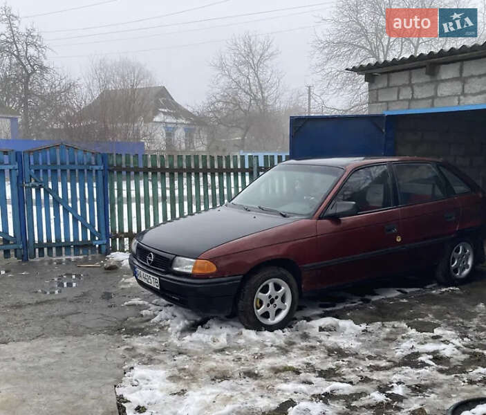 Хэтчбек Opel Astra 1992 в Киеве