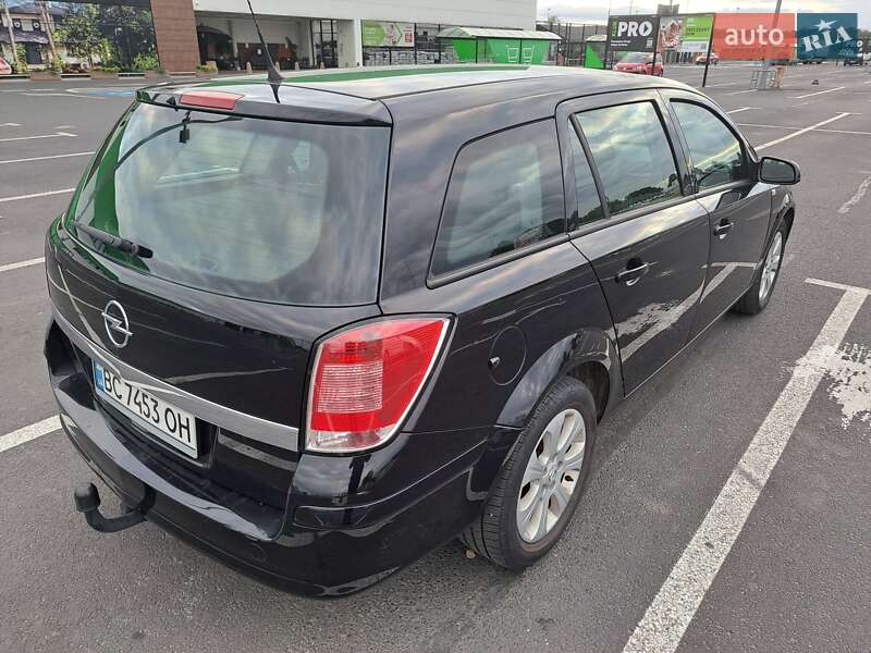 Універсал Opel Astra 2009 в Львові