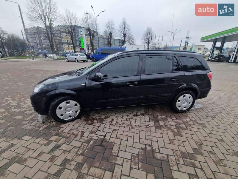 Универсал Opel Astra 2005 в Ивано-Франковске