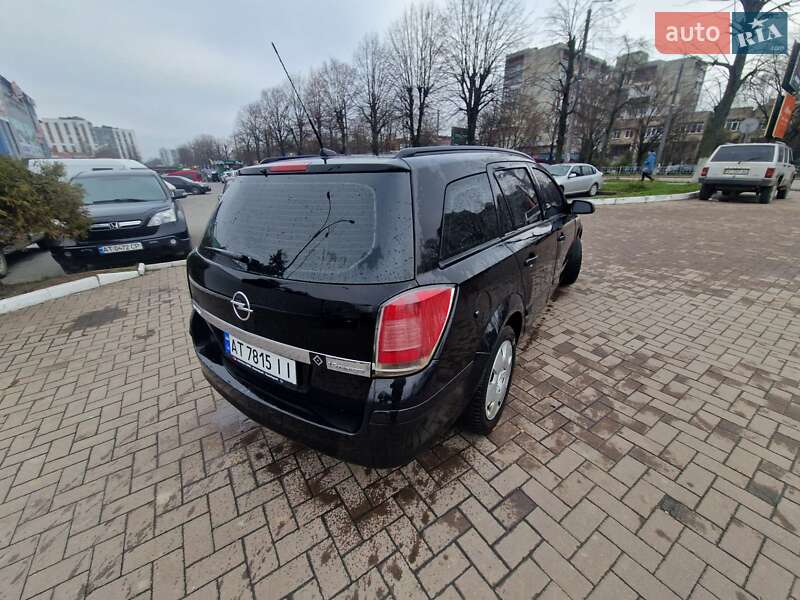 Универсал Opel Astra 2005 в Ивано-Франковске