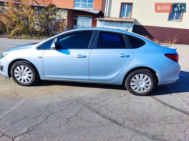 Седан Opel Astra 2016 в Жмеринці