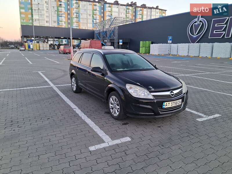 Универсал Opel Astra 2009 в Ивано-Франковске