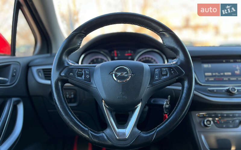 Хэтчбек Opel Astra 2016 в Львове