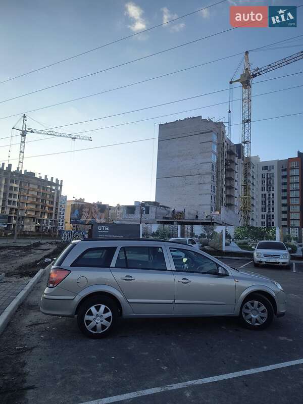 Универсал Opel Astra 2005 в Чернигове
