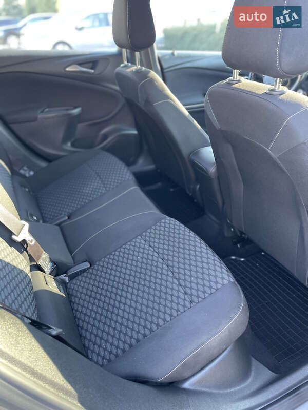 Универсал Opel Astra 2019 в Луцке