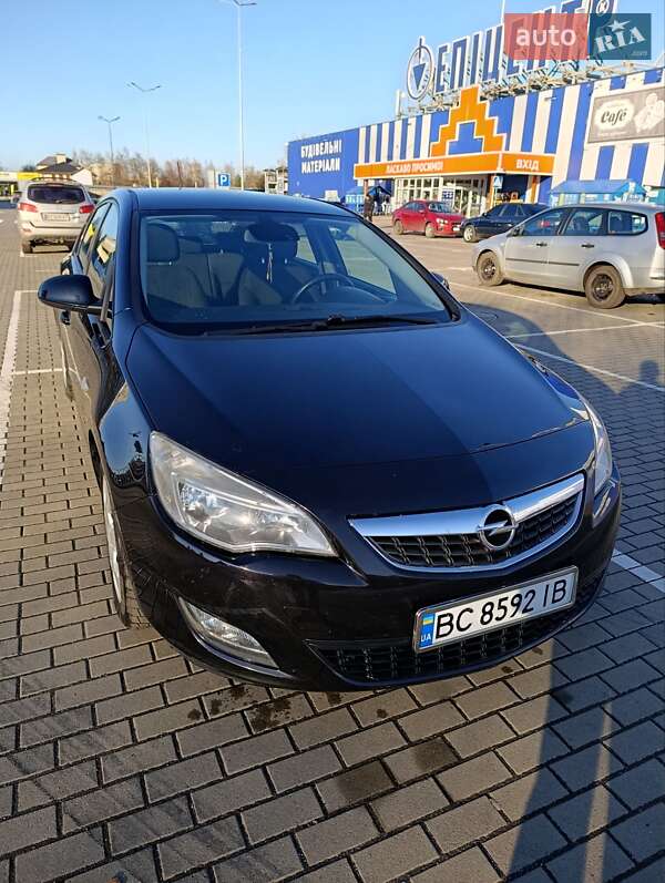 Хэтчбек Opel Astra 2010 в Шептицькому