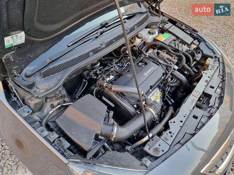 Універсал Opel Astra 2012 в Києві