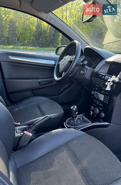 Хетчбек Opel Astra 2008 в Львові