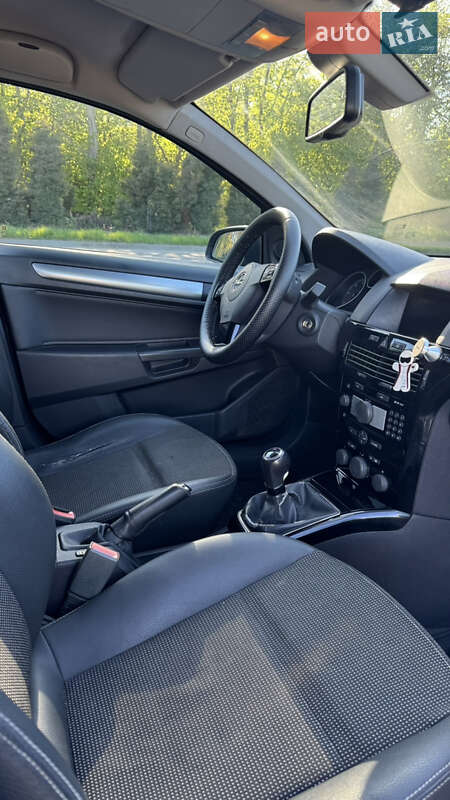 Хетчбек Opel Astra 2008 в Львові