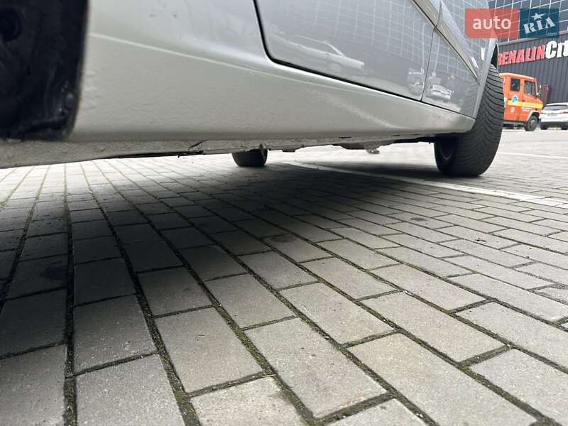 Универсал Opel Astra 2009 в Луцке