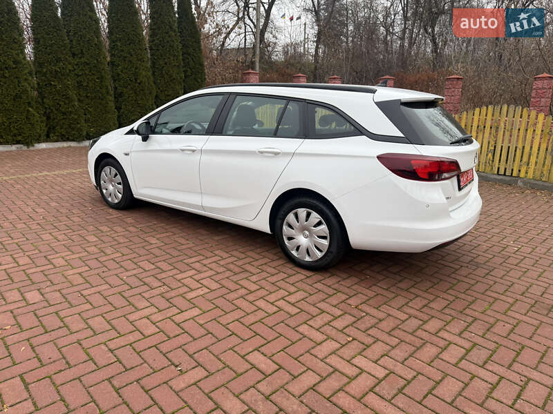 Универсал Opel Astra 2018 в Хмельницком