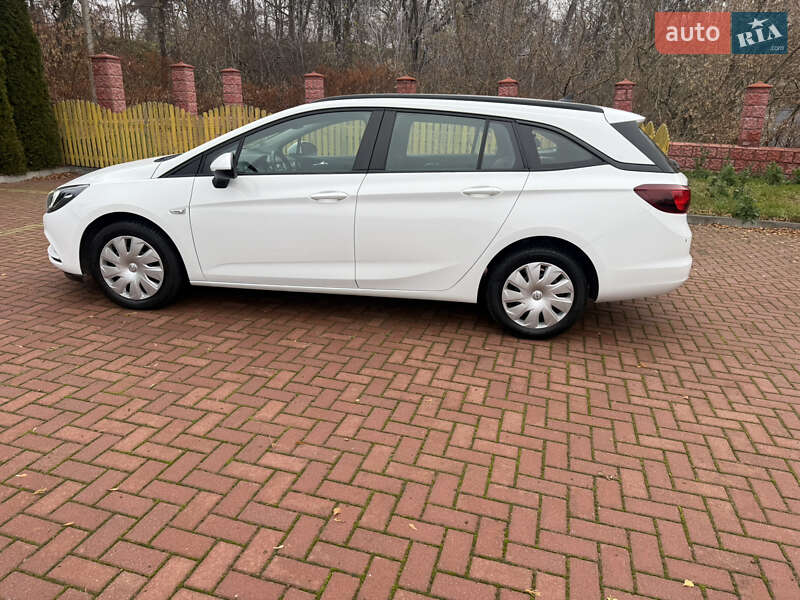 Универсал Opel Astra 2018 в Хмельницком