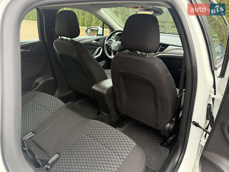 Универсал Opel Astra 2018 в Хмельницком