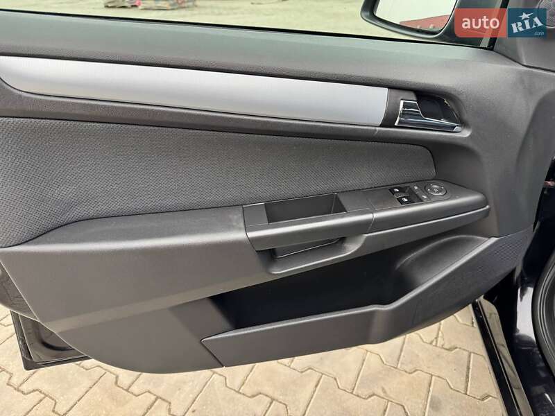 Универсал Opel Astra 2005 в Ковеле