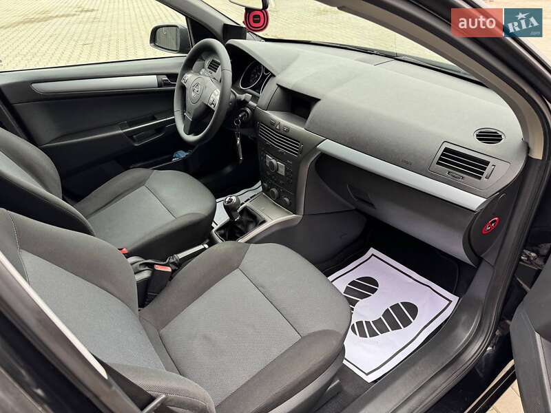 Универсал Opel Astra 2005 в Ковеле