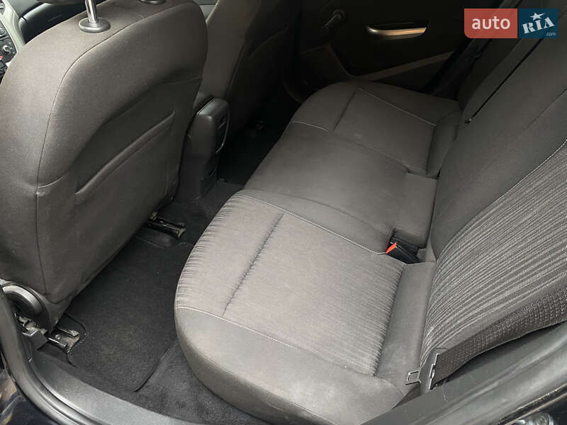 Універсал Opel Astra 2011 в Виноградові