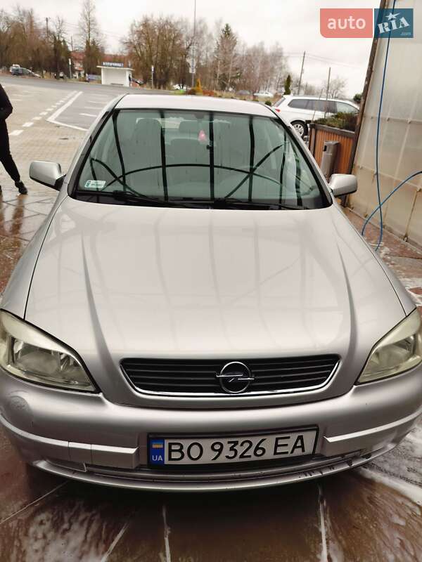 Хэтчбек Opel Astra 2000 в Чорткове