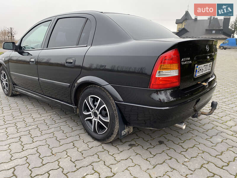 Седан Opel Astra 2007 в Ивано-Франковске