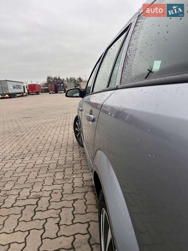 Универсал Opel Astra 2006 в Сарнах