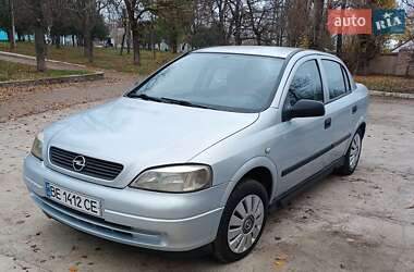 Седан Opel Astra 2004 в Вознесенську