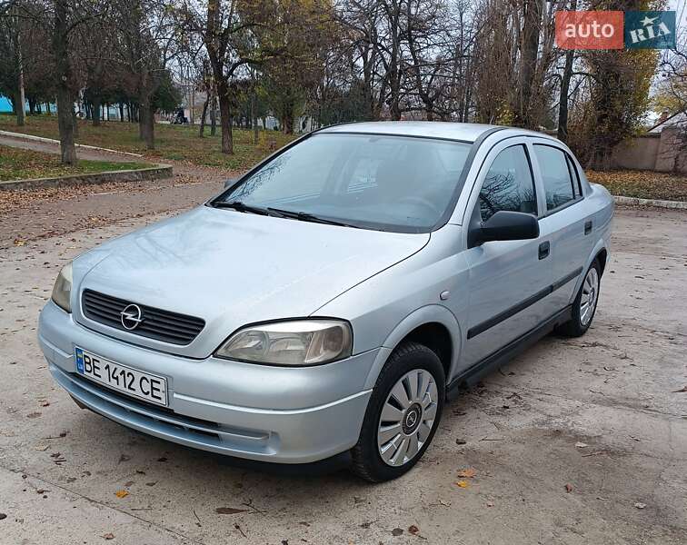 Opel Astra 2004