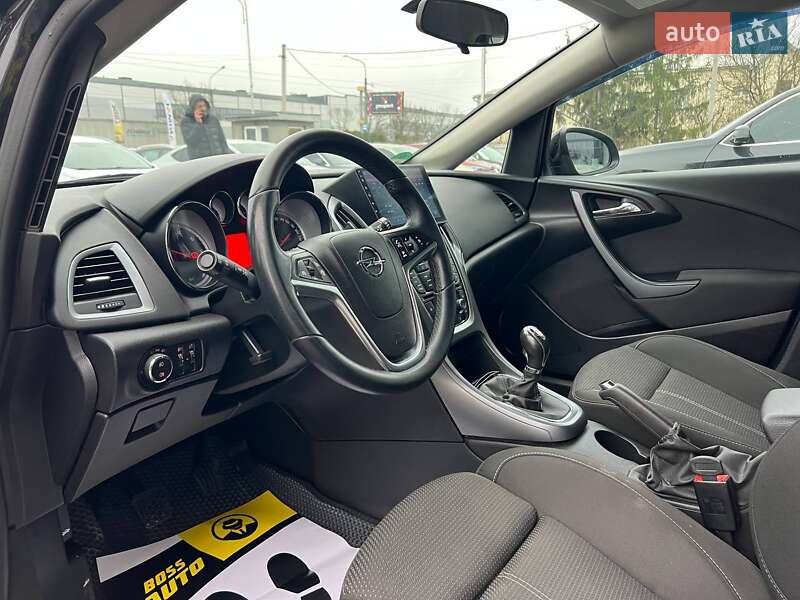 Универсал Opel Astra 2015 в Ивано-Франковске