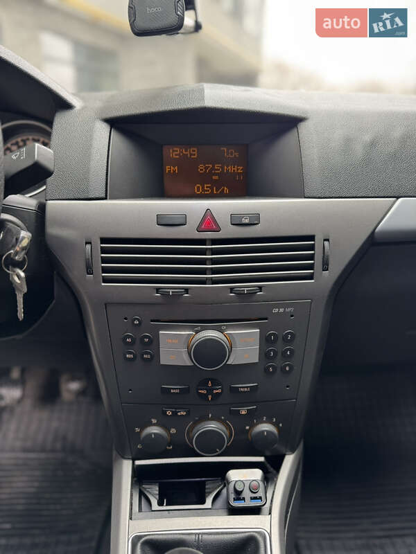 Универсал Opel Astra 2006 в Хмельницком