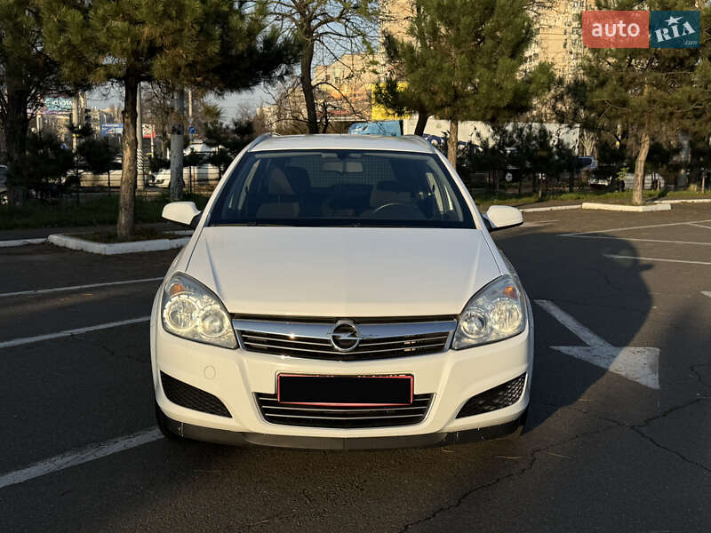 Универсал Opel Astra 2008 в Одессе