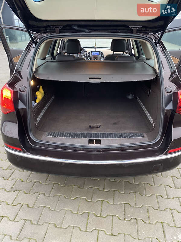 Универсал Opel Astra 2012 в Летичеве