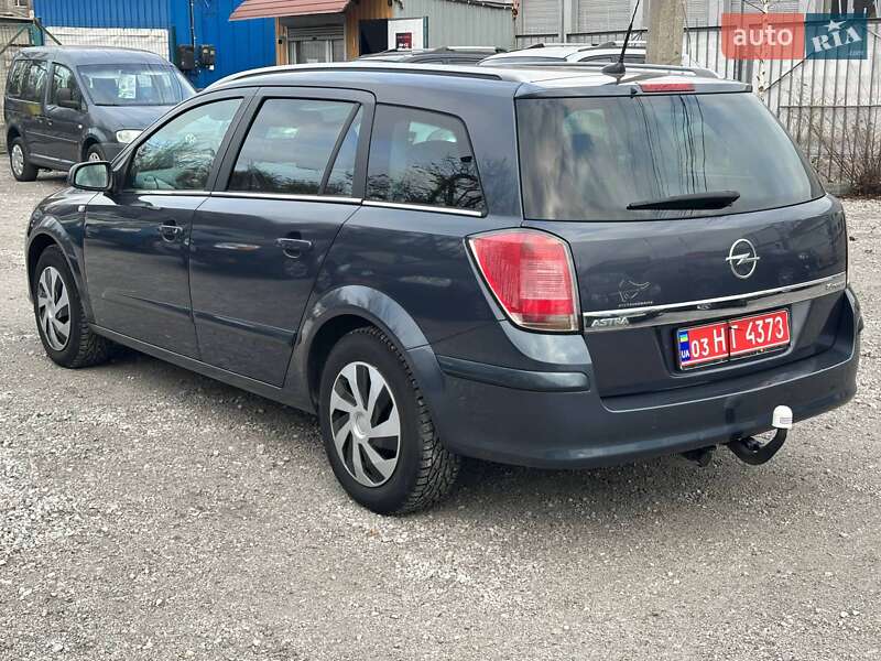Универсал Opel Astra 2006 в Каменском