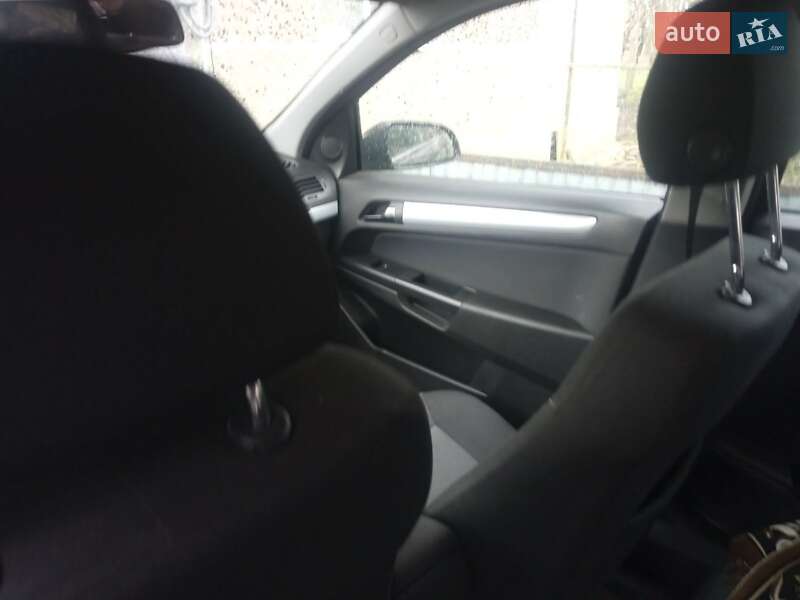 Универсал Opel Astra 2005 в Теребовле