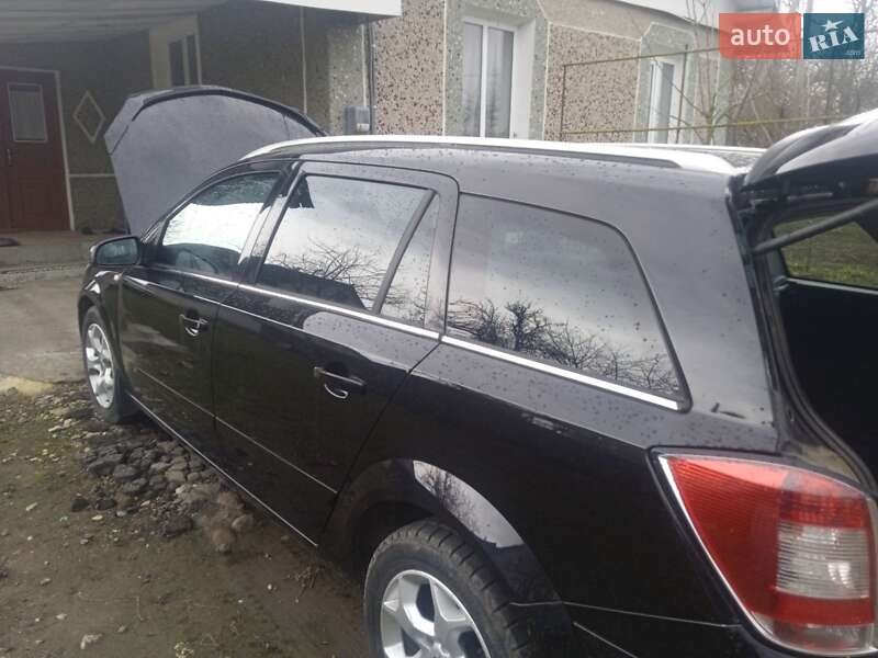 Универсал Opel Astra 2005 в Теребовле