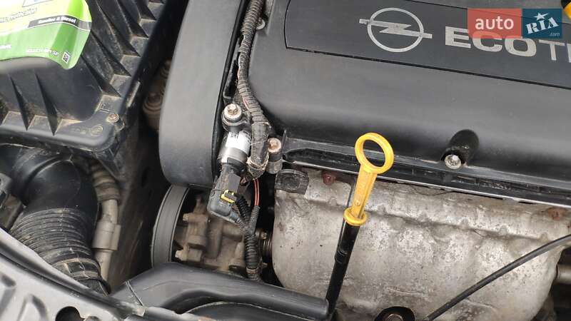 Хэтчбек Opel Astra 2008 в Южноукраинске