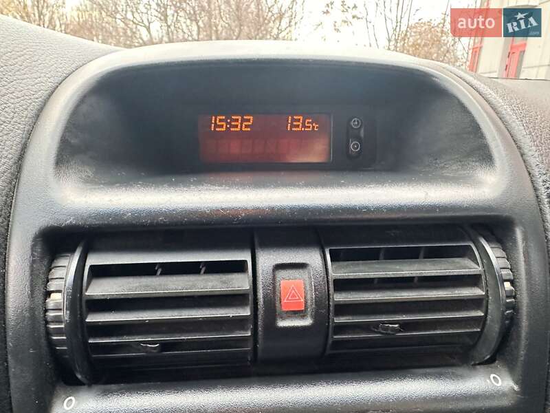 Седан Opel Astra 2005 в Запорожье