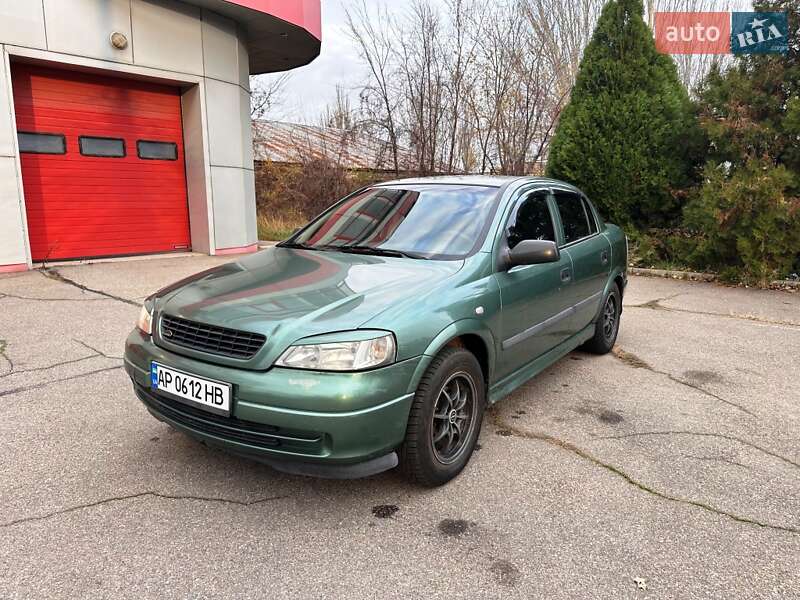 Седан Opel Astra 2005 в Запорожье