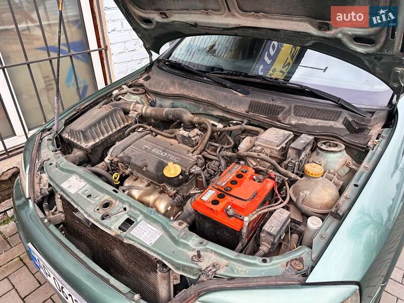 Седан Opel Astra 2005 в Запорожье