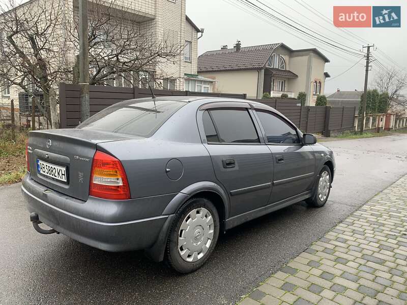 Седан Opel Astra 2008 в Виннице
