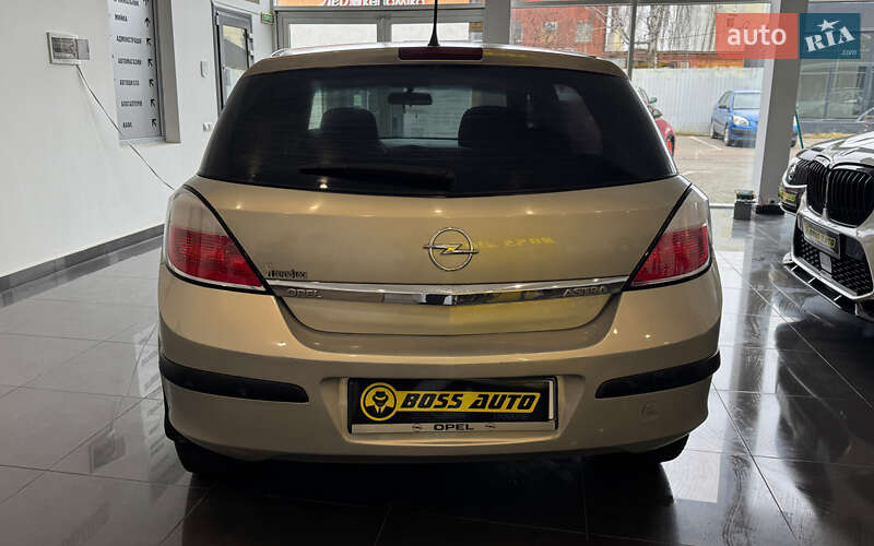 Хетчбек Opel Astra 2005 в Шептицькому