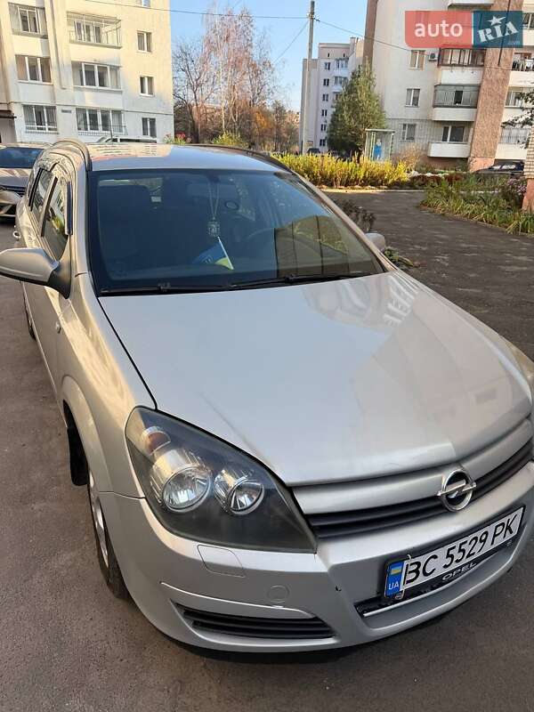 Универсал Opel Astra 2004 в Львове