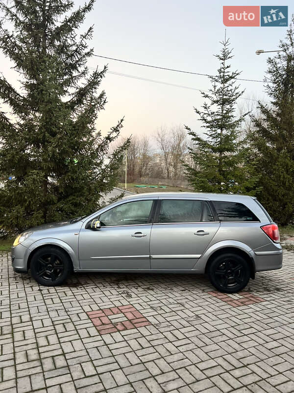 Універсал Opel Astra 2005 в Запоріжжі