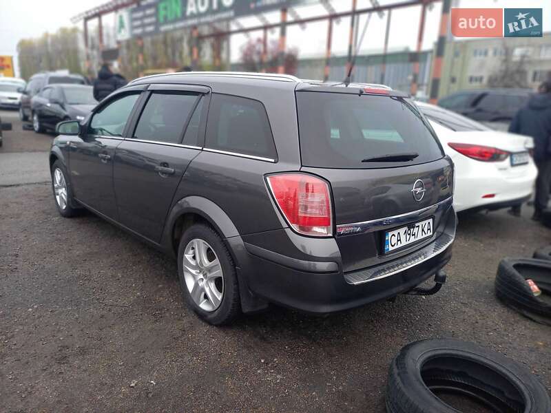 Универсал Opel Astra 2009 в Черкассах