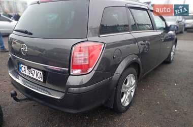 Універсал Opel Astra 2009 в Черкасах