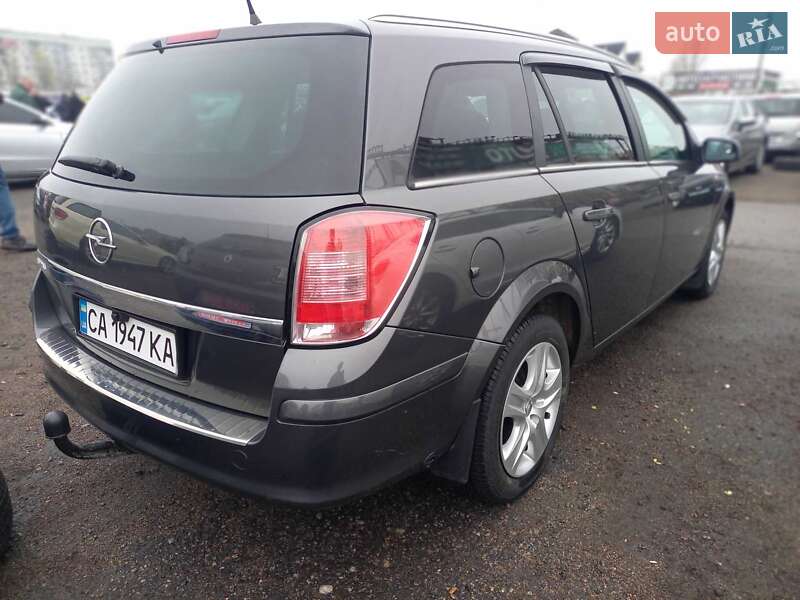 Универсал Opel Astra 2009 в Черкассах