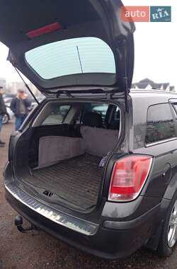 Універсал Opel Astra 2009 в Черкасах