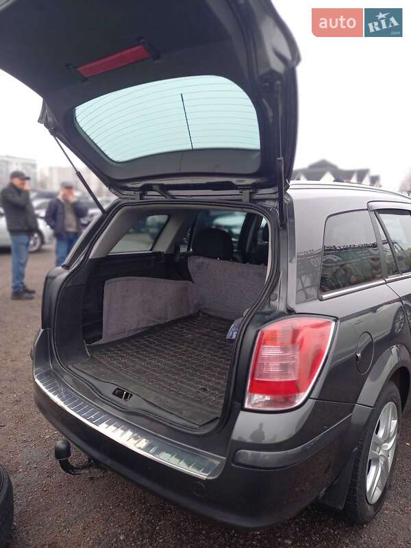 Универсал Opel Astra 2009 в Черкассах