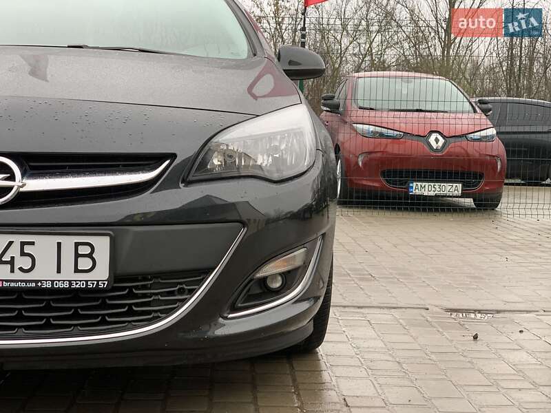 Универсал Opel Astra 2014 в Бердичеве
