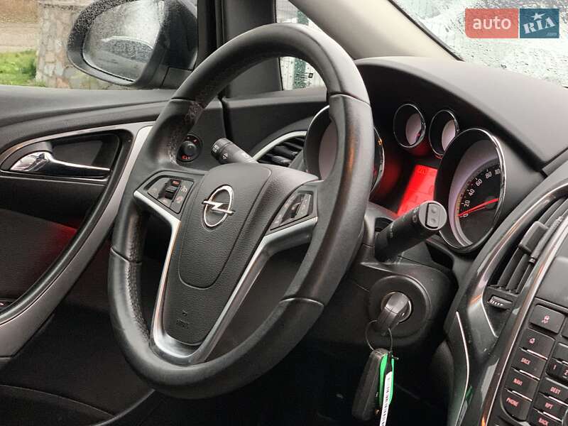 Универсал Opel Astra 2014 в Бердичеве
